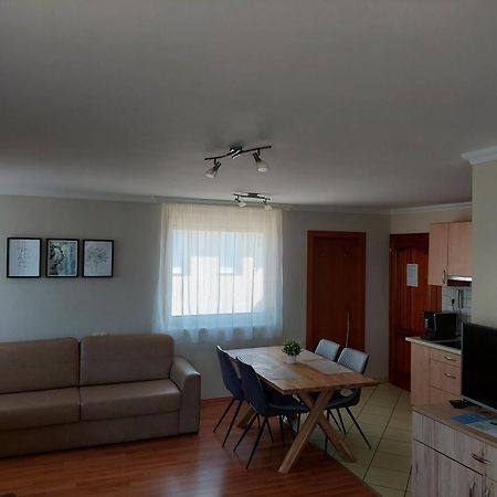 Elek Apartmanhaz Hajdúszoboszló Екстериор снимка