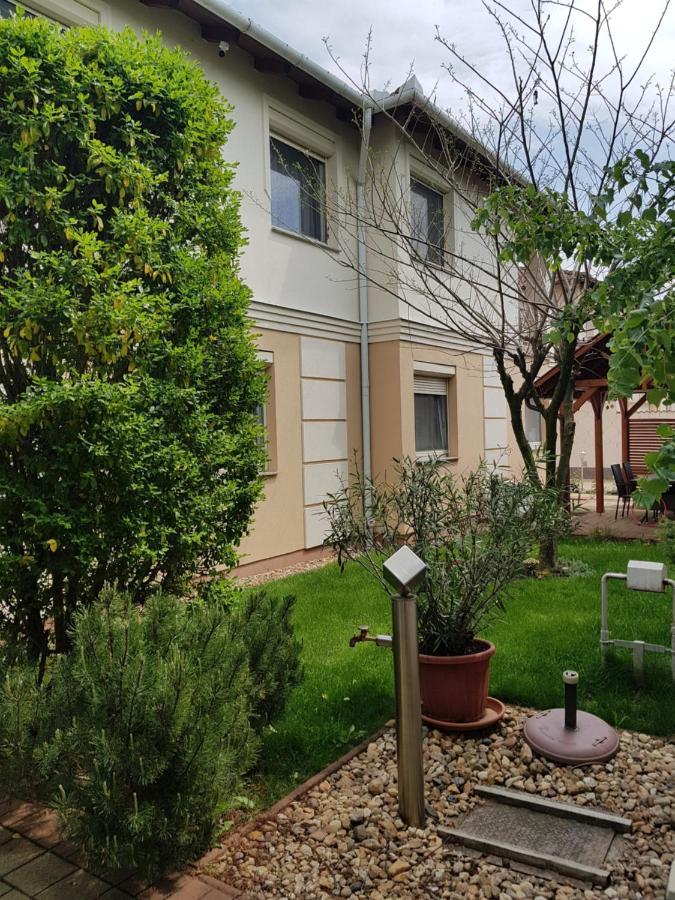 Elek Apartmanhaz Hajdúszoboszló Екстериор снимка