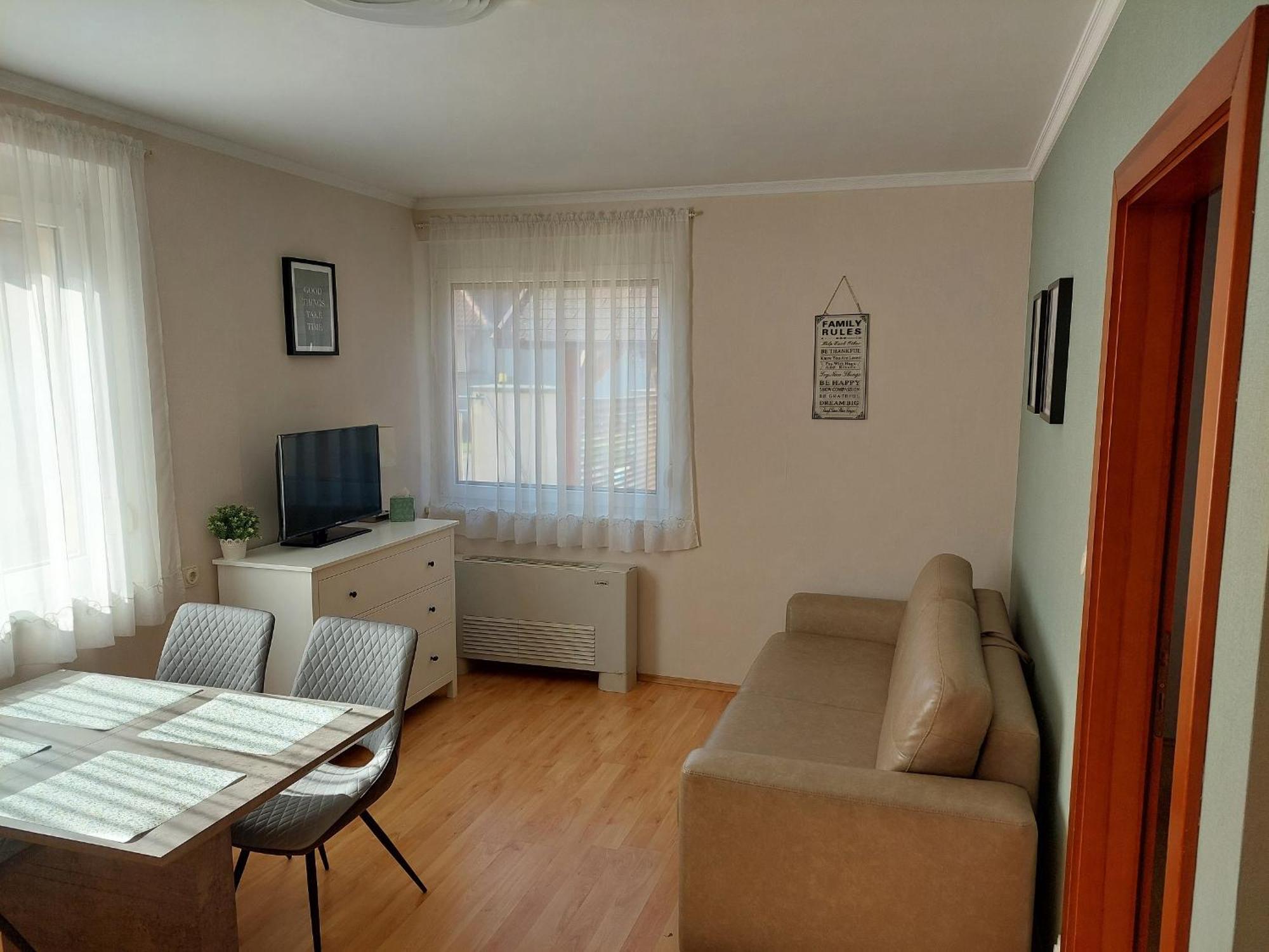 Elek Apartmanhaz Hajdúszoboszló Екстериор снимка